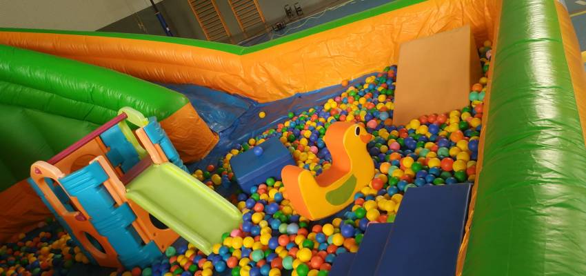 SUPER PARQUE DE BOLAS (9) HINCHABLE BÁSICO I